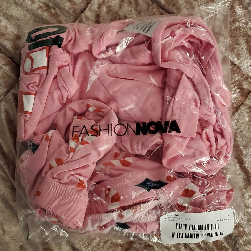 BRAND NEW Fashion Nova PJ Set